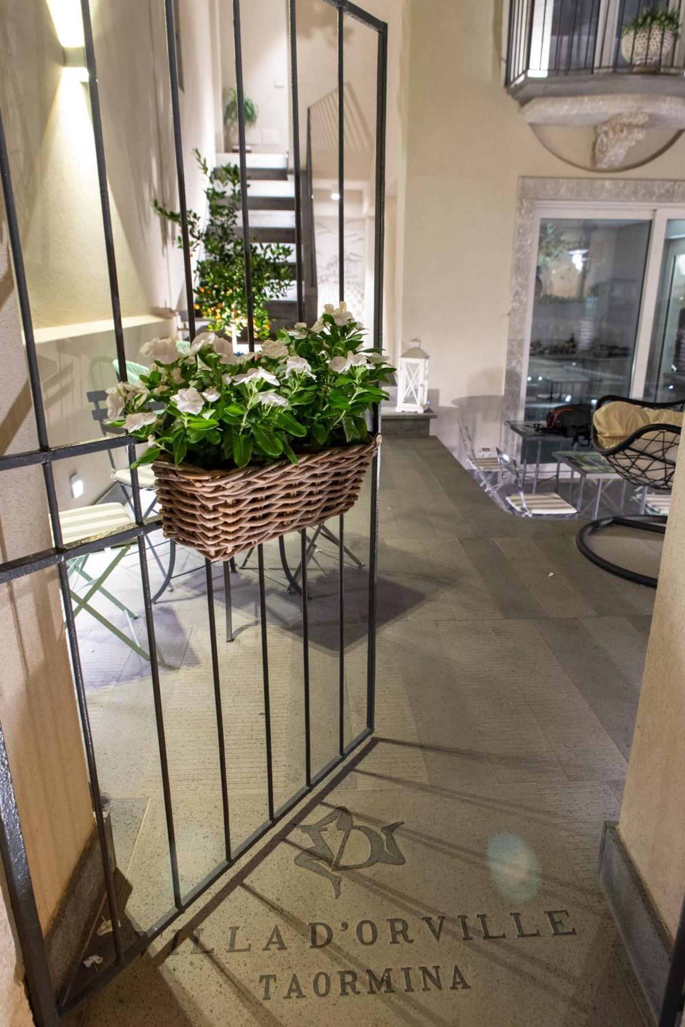 Villa D'Orville Luxury Suites Taormina Eksteriør bilde