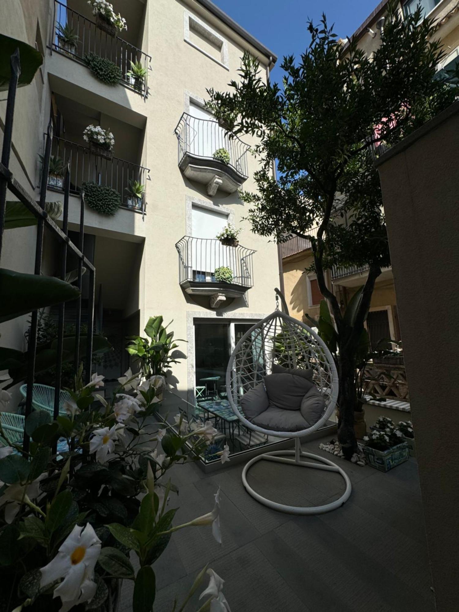 Villa D'Orville Luxury Suites Taormina Eksteriør bilde
